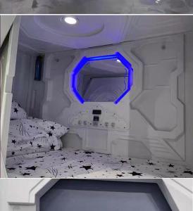 Et badeværelse på Belgrade Airport Space Capsule Beds