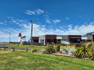 Vườn quanh Whaler's Cove