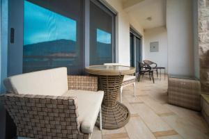 Χώρος καθιστικού στο Apartment Dobrota View