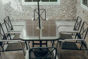 Ảnh trong thư viện ảnh của LuxeStay Executive Suite ở Trofwi