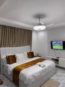 Postel nebo postele na pokoji v ubytování Restivana luxury living ltd