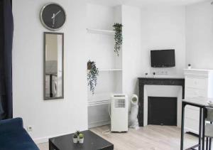 Et tv og/eller underholdning på Cosy Studio - 2P- Clichy