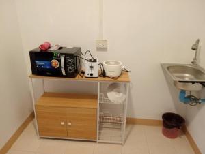 Køkken eller tekøkken på Lanta Beautiful beach house 2