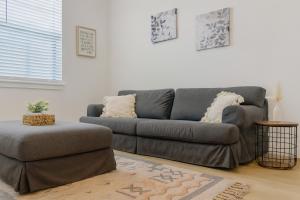 Posezení v ubytování Stunning A plusLocation WorkerFriendly Washer Pool