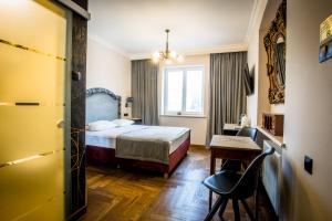 Ένα ή περισσότερα κρεβάτια σε δωμάτιο στο Hotel Ambasada Bolesławiec +85 φωτογραφίες