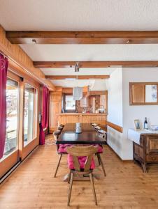 Kuchyň nebo kuchyňský kout v ubytování Appartement-chalet à Verbier près des pistes