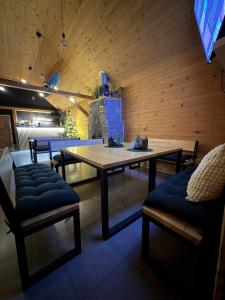 Posezení v ubytování Apartamenty i Pokoje nad Przełomem Dunajca -Rivent + 42 fotografií