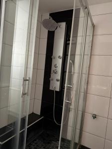 Koupelna v ubytování Monteurwohnung Lampertheim