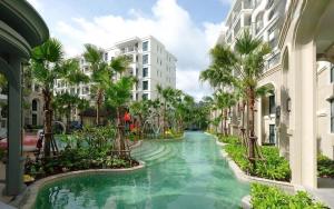 En have udenfor Apartment at the brand new Title Legendary by Lofty