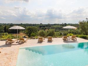 Hồ bơi trong/gần CANTALANOTTE Luxury Trulli Resort by Itria Luxury Stays