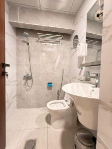 Et badeværelse på نزل أجيال طيبة