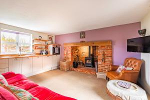 Køkken eller tekøkken på Willow Cottage by Leap Escapes