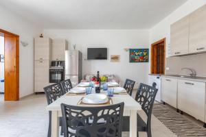 Nhà bếp/bếp nhỏ tại Marebello by BarbarHouse