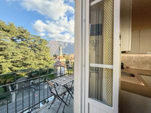 Μπαλκόνι ή βεράντα στο FREE PARK - Elegant Two-Bedroom Apartment with Balcony