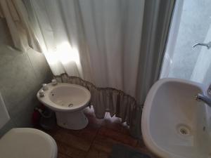 Et badeværelse på Complejo Ayün + 15 billeder