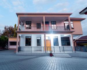 Tòa nhà nơi căn hộ tọa lạc