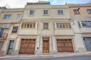 Tòa nhà nơi nhà nghỉ dưỡng tọa lạc