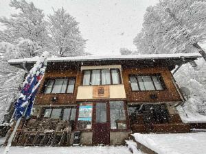 Finish Line Guest House om vinteren