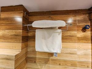 Et badeværelse på Arcadian Hotel