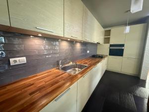 Nhà bếp/bếp nhỏ tại Yarema Forest House