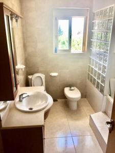 Ванная комната в Apartamento en Zaragoza-3 +19 фотографий