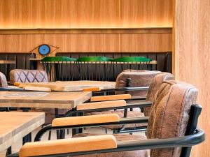 Οι επιχειρηματικές εγκαταστάσεις ή/και οι αίθουσες συνεδριάσεων στο Jata Hotel