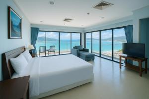 Et tv og/eller underholdning på Patong Beachfront Tower 30 Floor Penthouse