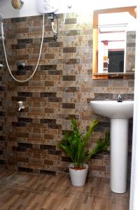 Et badeværelse på Harmony Village Villa + 25 billeder