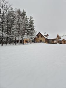 Osada Dębno om vinteren