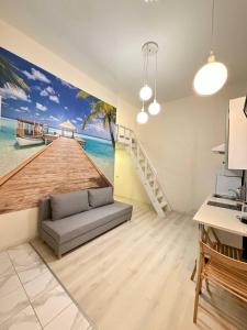 TV a/nebo společenská místnost v ubytování Apartment Smart світло не вимикають 24-7