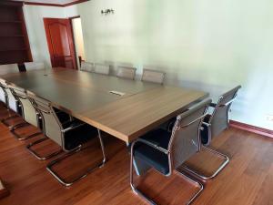 Khu vực hỗ trợ khách đi công tác/phòng hội thảo tại Inhle Executive Suites +35 ảnh