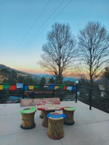 Naturlandskabet i nærheden af luksusteltet