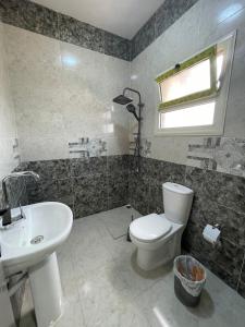 Koupelna v ubytování La Dolce Villa with Private Pool