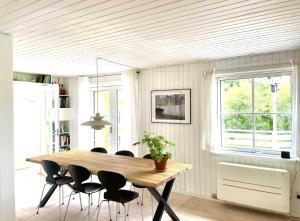 Billede fra billedgalleriet på Charming Cottage With A Wonderful Orangery i Ebeltoft