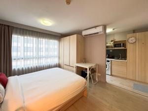 Kuchyň nebo kuchyňský kout v ubytování Spacious Studio Near BTS Kitchen & Washer