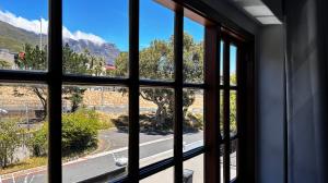 En generel udsigt til bjerge eller udsigt til bjerge taget fra feriehuset