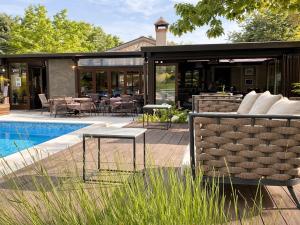 Bazén v ubytování Boutique Mobile Homes UlikaRovinj nebo v jeho okolí