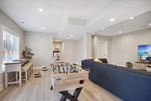 TV a/nebo společenská místnost v ubytování DCs best kept secret and built in 2022