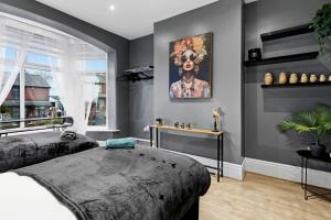 Postel nebo postele na pokoji v ubytování Lovely 4b Stay- Ideal for Contractors & Families