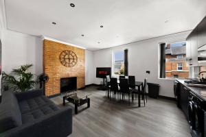 Køkken eller tekøkken på Luxury Modern 3bed 3en-suites | Central Reading + 17 billeder