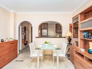 Et opholdsområde på Apartment Erisa II by Interhome