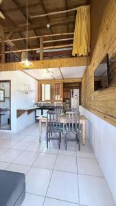 Et tv og/eller underholdning på Hospedaria Oceania