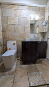 Ένα μπάνιο στο TUYU Chhye