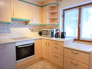 Køkken eller tekøkken på Apartment Schachner-2 by Interhome + 39 billeder