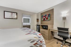 Postel nebo postele na pokoji v ubytování Red Roof Inn Georgetown, KY