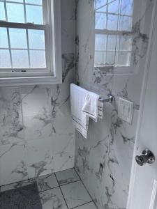 Koupelna v ubytování Luxury 3 BedRoom Apartment with Private Entrance plus Free Parking