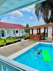 Πισίνα στο ή κοντά στο Villa Eden