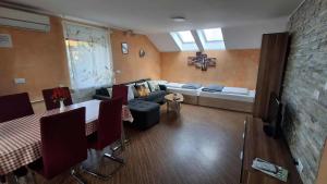 Postel nebo postele na pokoji v ubytování Hiša Bizjak