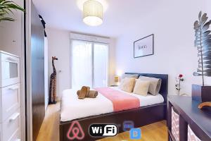 Afbeelding uit fotogalerij van Appartement T2 exceptionnel avec Terrasse in Drancy +24 foto's