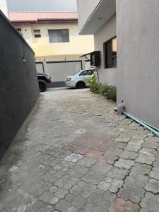 Fotografie z fotogalerie ubytování Warm,Cozy & Stylish 1bed apt in the heart of lekki v destinaci Lagos